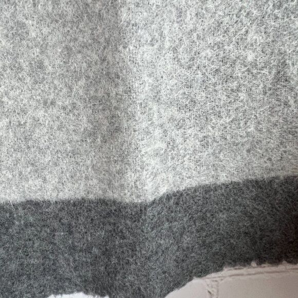 LOUIS VUITTON gray lambswool angora logo fringe scarf Scotland - Picture 4 of 5